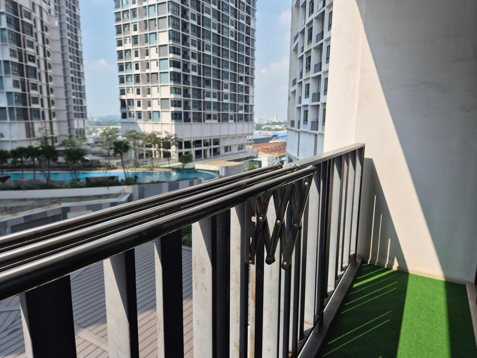 9Pax 2R2B Family Suite, I-City, I-Suite, Hyde, Beside Theme Park, Wifi 50-55" Smart Tv Shah Alam Exterior photo